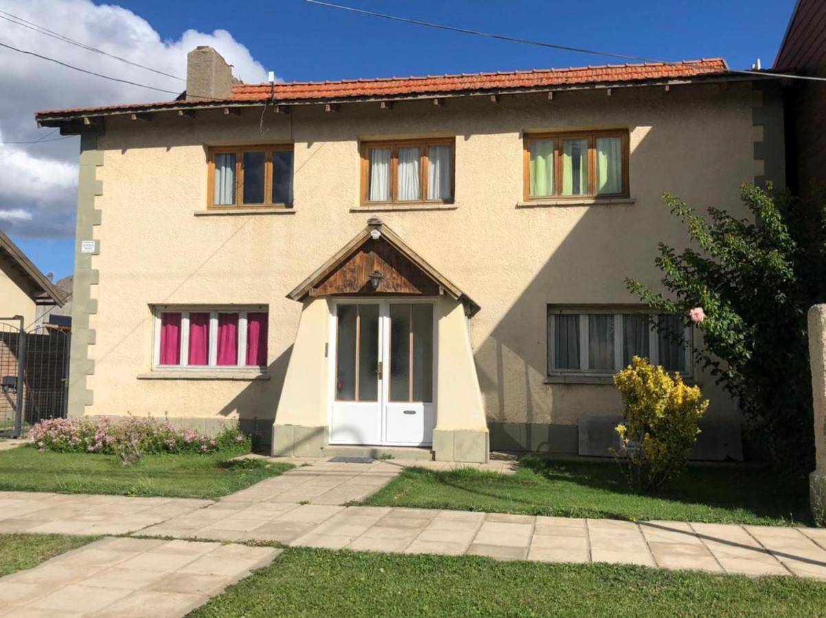 Hospedaje Amilcar Esquel Zewnętrze zdjęcie